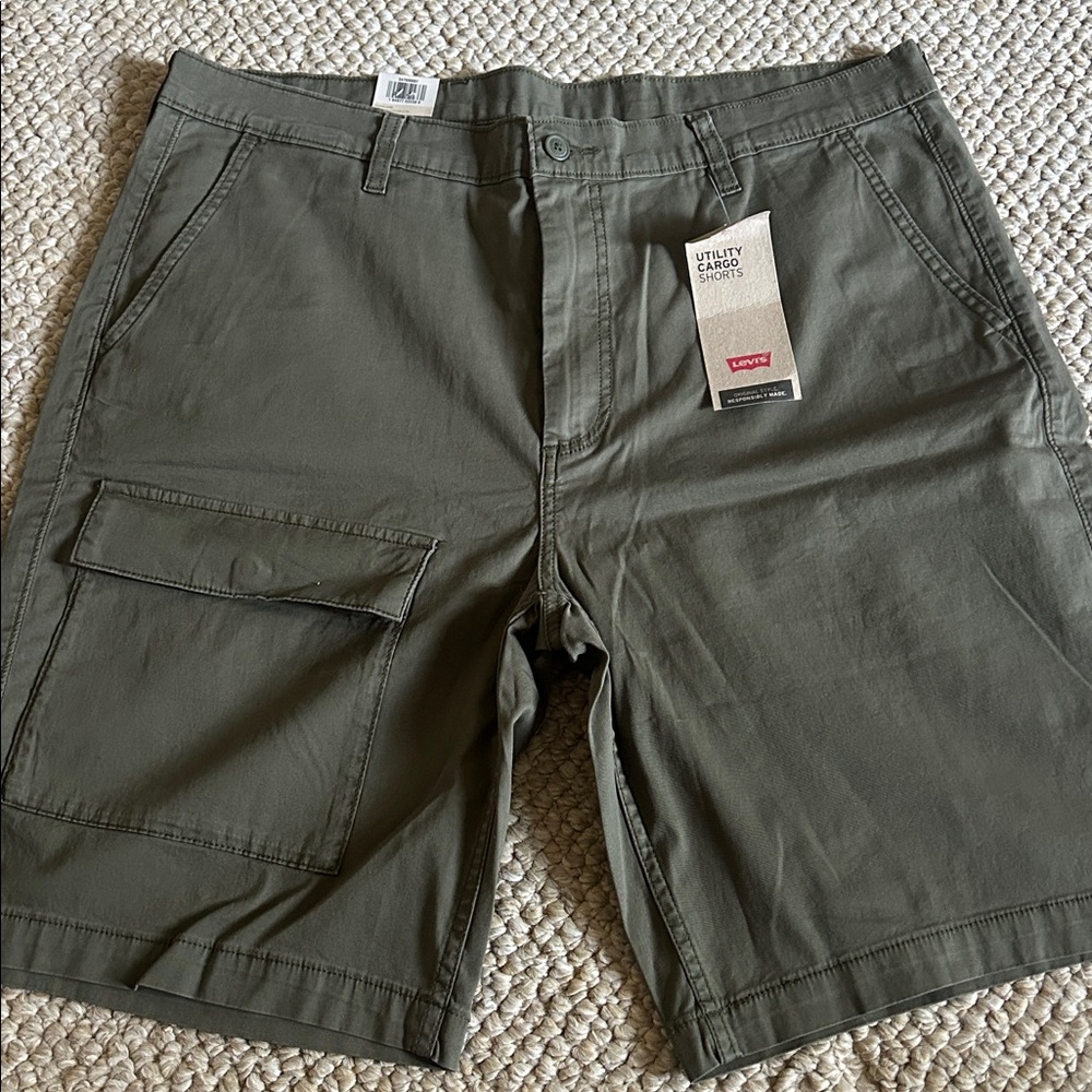NWT men’s cargo shorts
